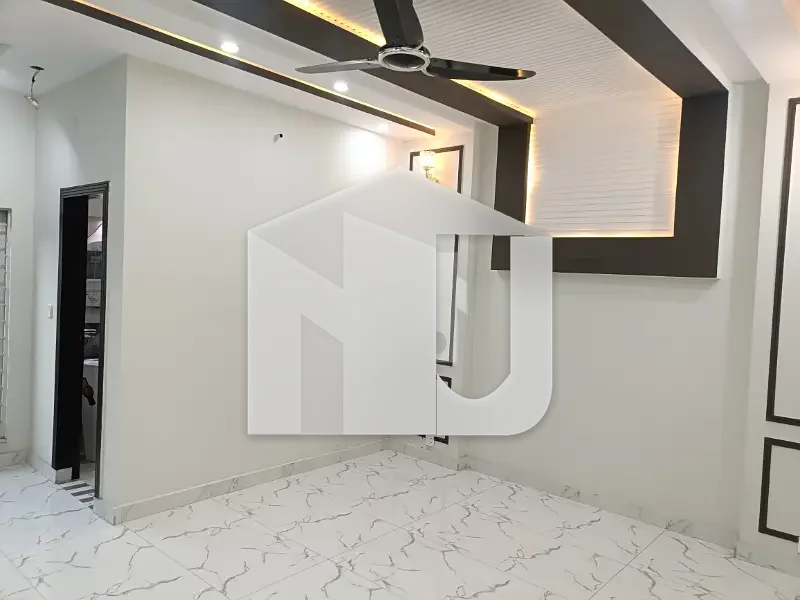 7 Marla Beautiful Brand New Double Storey House Available For Rent, photo 13