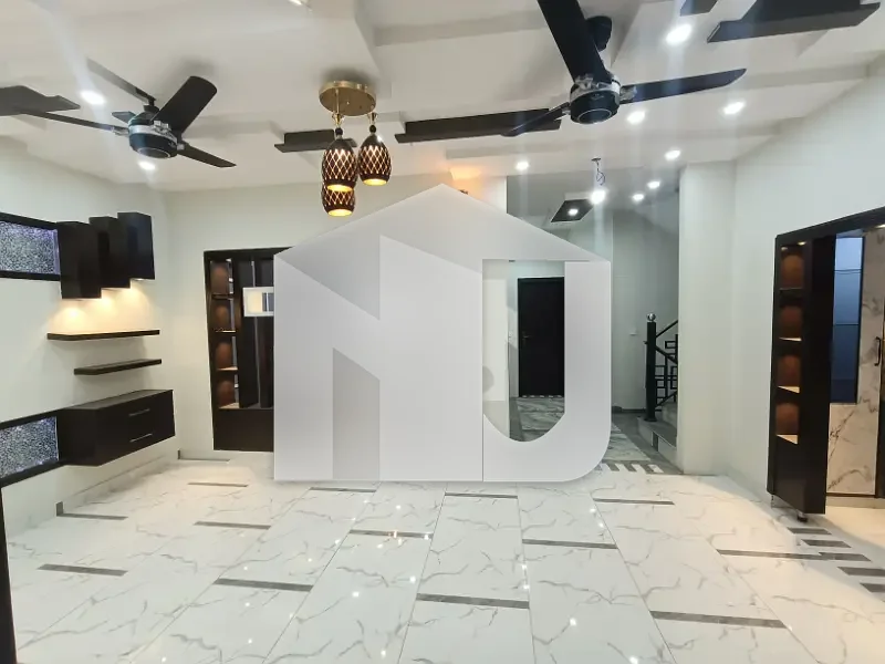 7 Marla Beautiful Brand New Double Storey House Available For Rent, photo 8