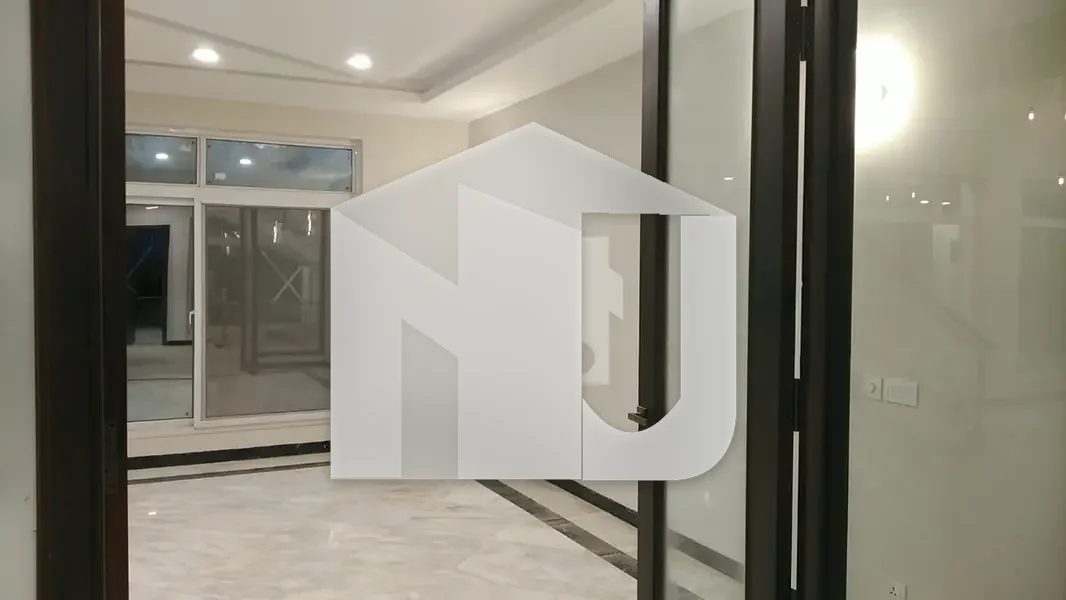 A Beautiful Well Designed House Is Available For Rent, photo 27