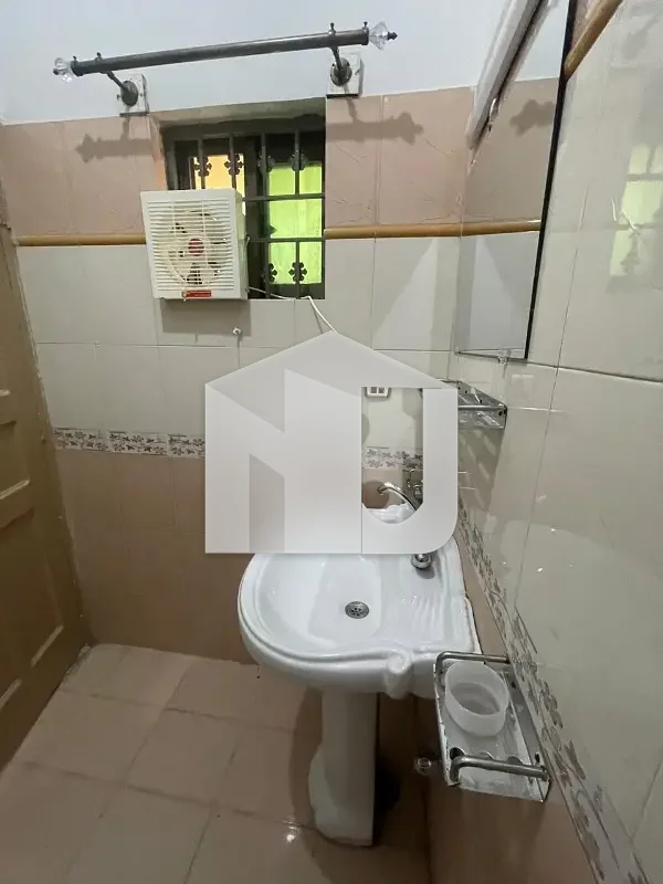4 Marla Double Storey House For Rent In G-13/1 Islamabad, photo 8