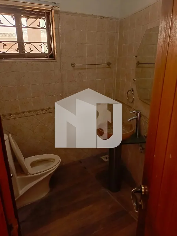 Investors Should Rent This House Located Ideally In I-8, photo 11