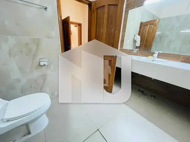 Beautiful House Available For Rent On Prime Location, photo 13