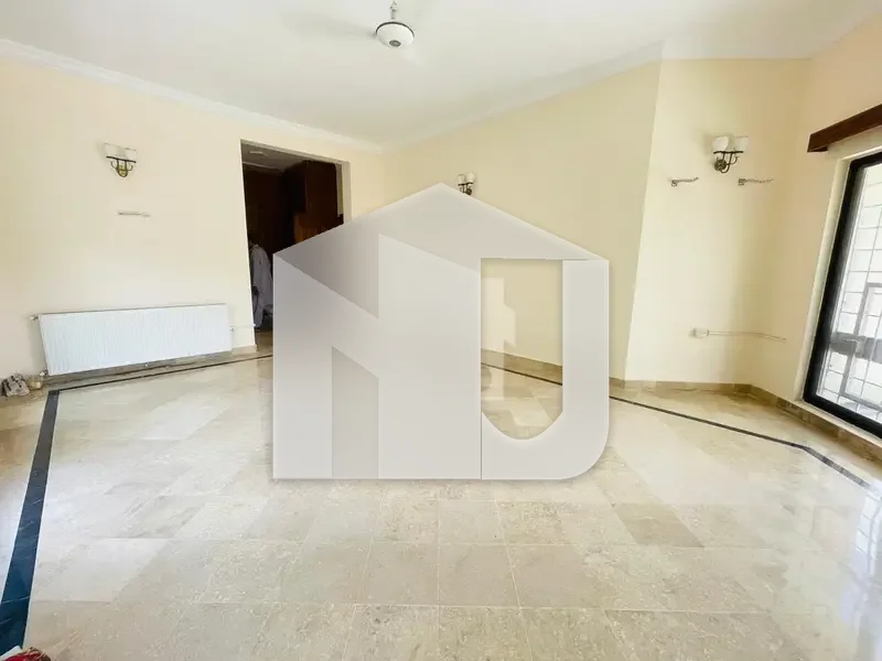 Beautiful House Available For Rent On Prime Location, photo 11