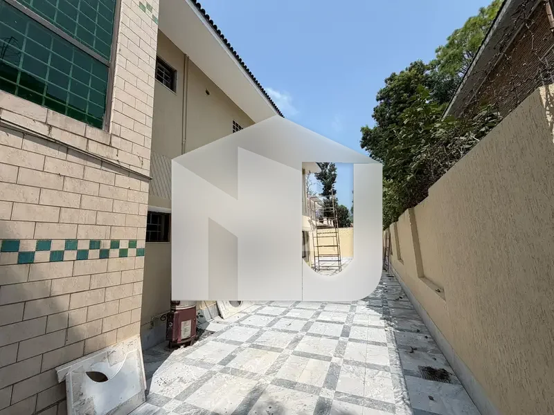 E-7 Beautiful House For Rent