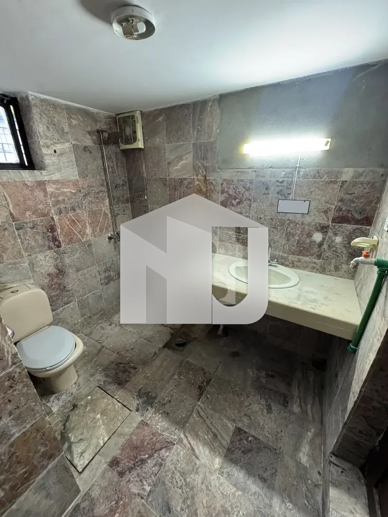 F-7 Beautiful House With Extra Land, photo 11
