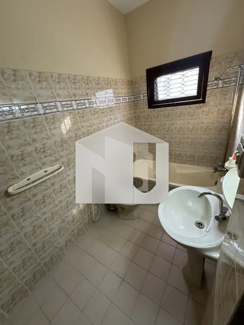 F-7 Beautiful House With Extra Land, photo 17