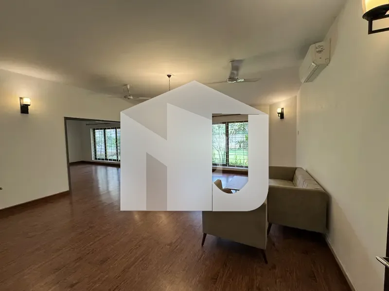E-7 Beautiful Semi Furnished House, photo 6