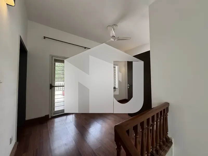 E-7 Beautiful Semi Furnished House, photo 10