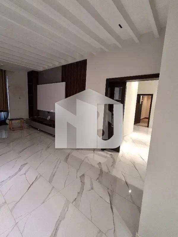 1 Kanal House For Rent | 7 Beds | 15 KW Solar, photo 5