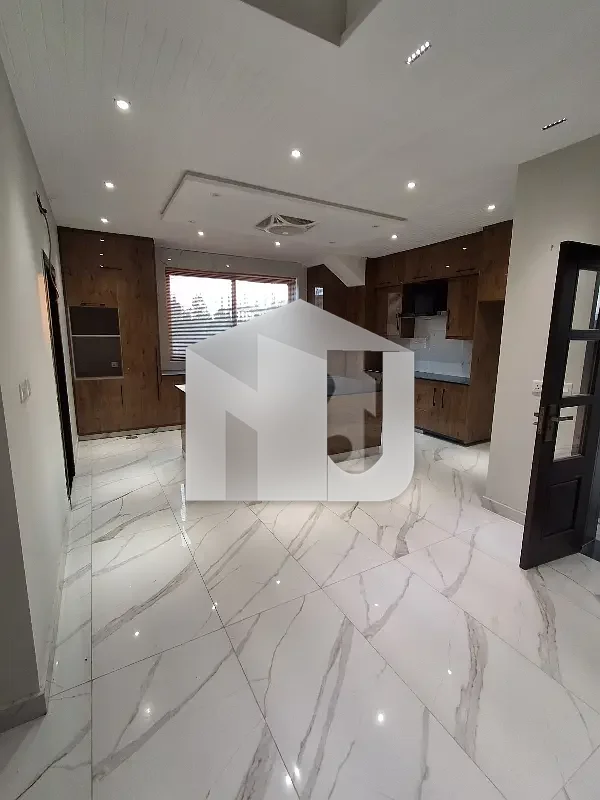 1 Kanal House For Rent | 7 Beds | 15 KW Solar, photo 8