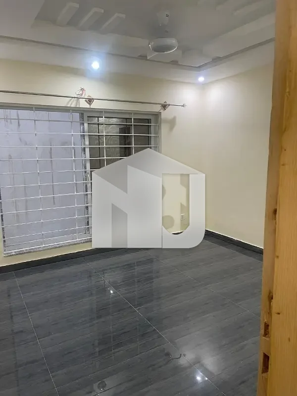 5 Marla Basement House Available For Rent, photo 6