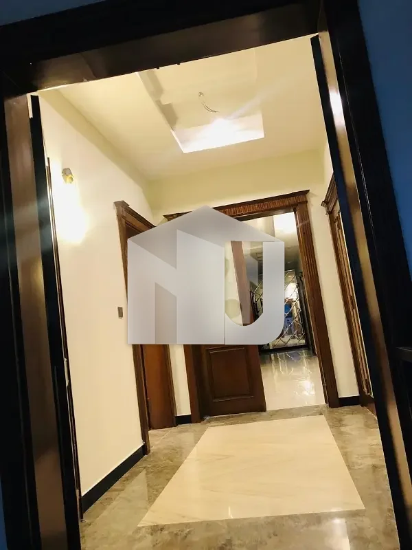 E11/4 1 Kanal Full House 9 Bedroom, photo 10