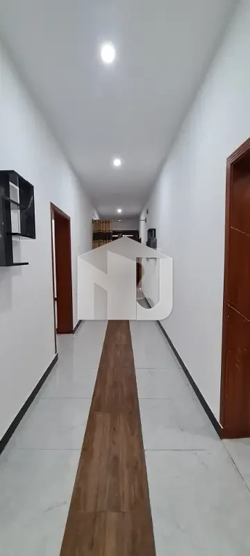 1 Kanal House Available For Rent, photo 2
