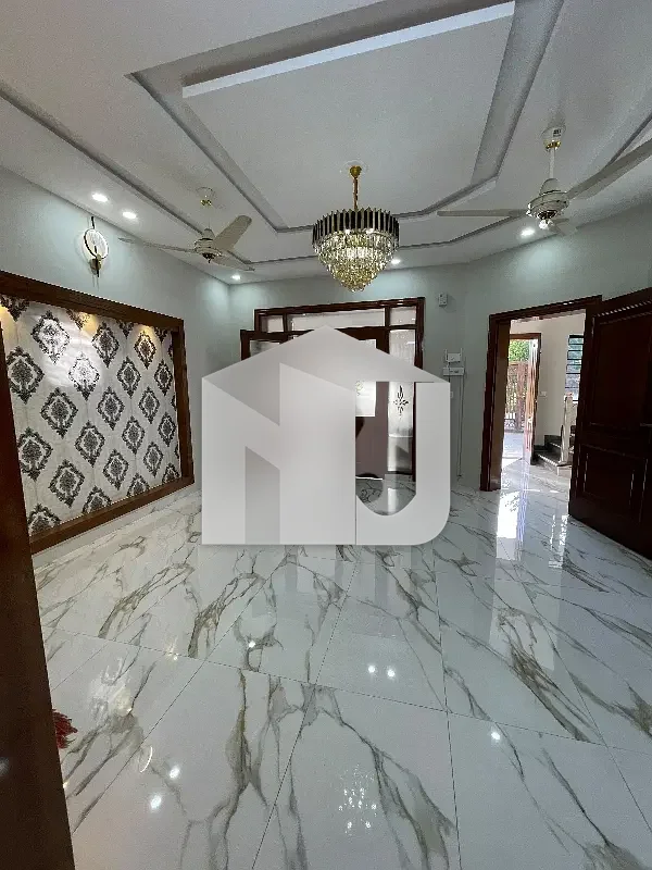 7 Marla Brand New Full House Available For Rent In G-13 Islamabad, photo 5