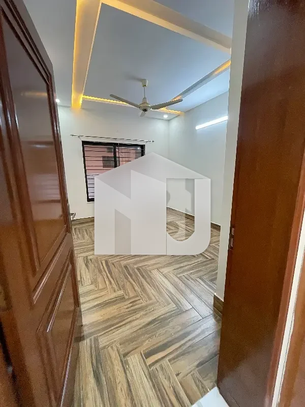 7 Marla Brand New Full House Available For Rent In G-13 Islamabad, photo 3