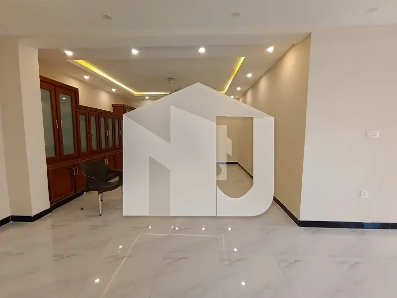 F-8 House For Rent - 5 Bedrooms - 533 Square Yard - Near Main Road, photo 11