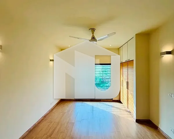 D-12 House Sized 10 Marla For rent, photo 3