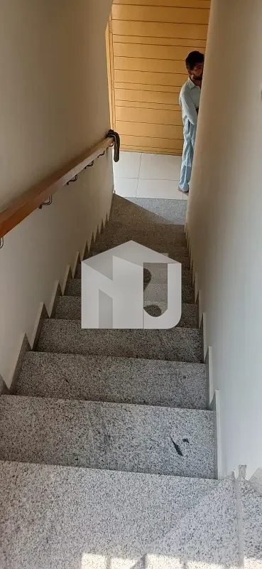 For Rent, photo 12