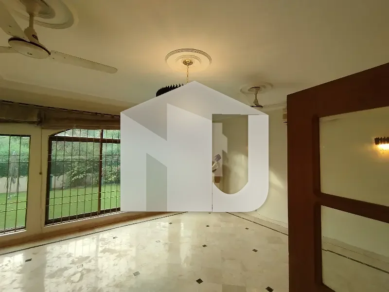 A Beautiful 500 Yard House Is Available For Rent, photo 2