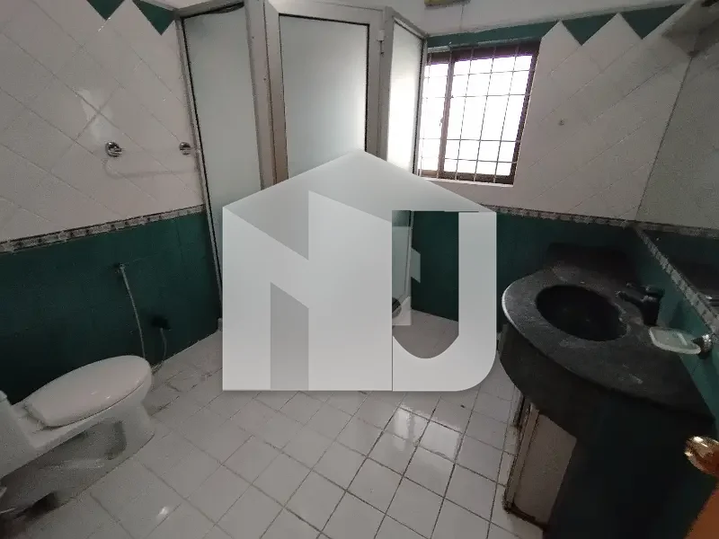 A Beautiful 500 Yard House Is Available For Rent, photo 16