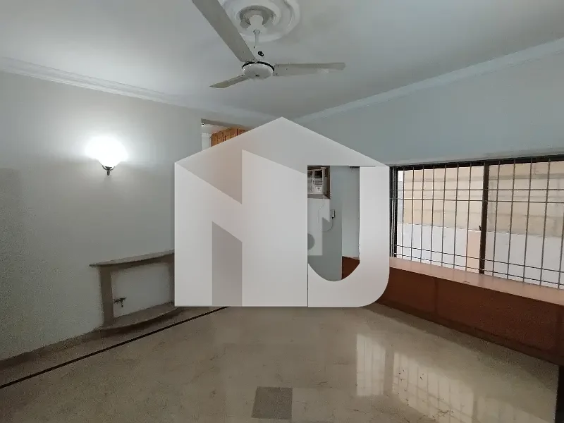 A Beautiful 500 Yard House Is Available For Rent, photo 9