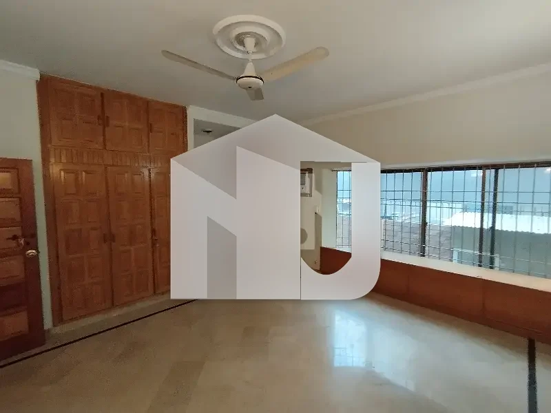 A Beautiful 500 Yard House Is Available For Rent, photo 5