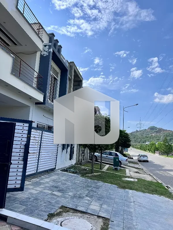 5 Marla Brand New Double Unit House On Double Road Available For Rent Faisal Margalla City (FMC) Islamabad., photo 6