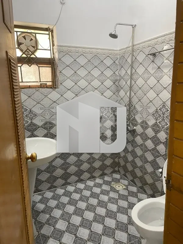House For Rent In G-11/4, photo 9