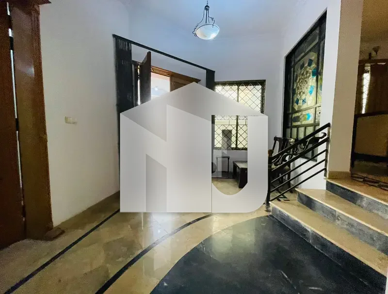 Spacious 5-Bedroom House For Rent In F-8 Islamabad 1 Kanal, photo 16