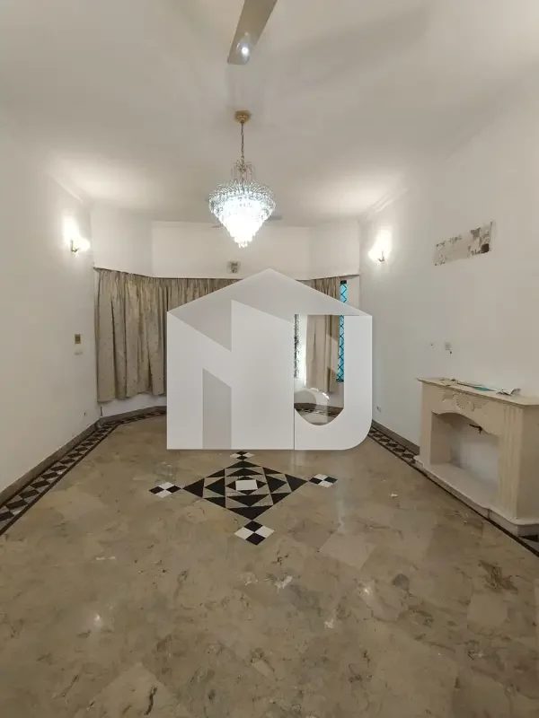 Spacious 5-Bedroom House For Rent In F-8, Islamabad, photo 4