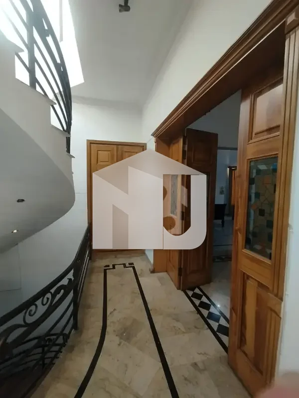 Spacious 5-Bedroom House For Rent In F-8, Islamabad, photo 22