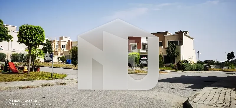 8 Marla Villa For Rent In DHA 7, photo 3