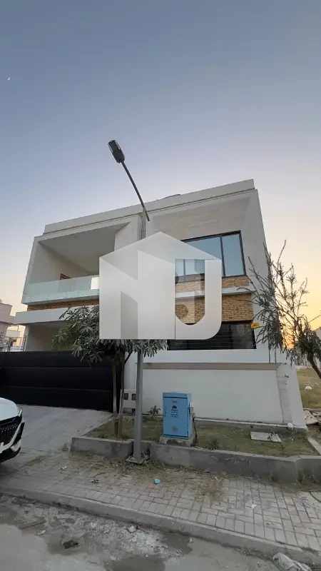 Brand New 10 Marla HOUSE AVAILABLE For Rent In TopCity-1 | Prime Location Portion ALSO AVAILABLE, photo 4