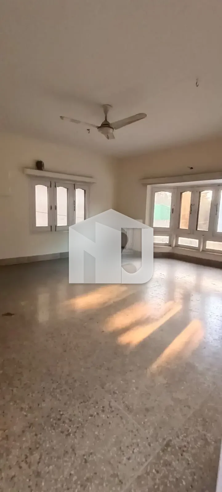 2 Kanal Commercial House For Rent, photo 17
