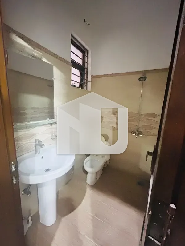 BEAUTIFUL LOCATION HOUSE AVAILABLE FOR RENT IN SECTOR D-12 ISLAMABAD, photo 13
