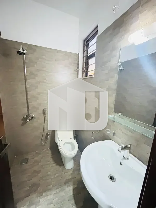 BEAUTIFUL LOCATION HOUSE AVAILABLE FOR RENT IN SECTOR D-12 ISLAMABAD, photo 11