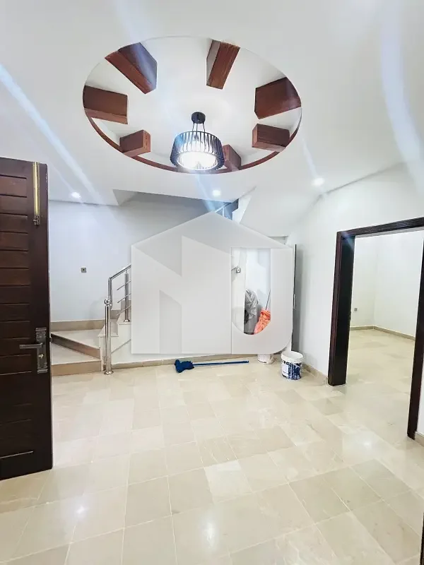 BEAUTIFUL LOCATION HOUSE AVAILABLE FOR RENT IN SECTOR D-12 ISLAMABAD, photo 2