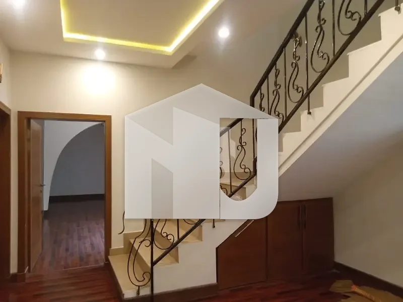 luxury unfurnished newly renovated house for foreigners and diplomats big garden front back, photo 16