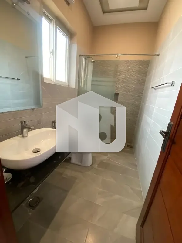 8 Marla Triple Storey Brand New Condition Luxury Designer House Available For Rent In D12 Near To Markaz & Family Park, photo 6