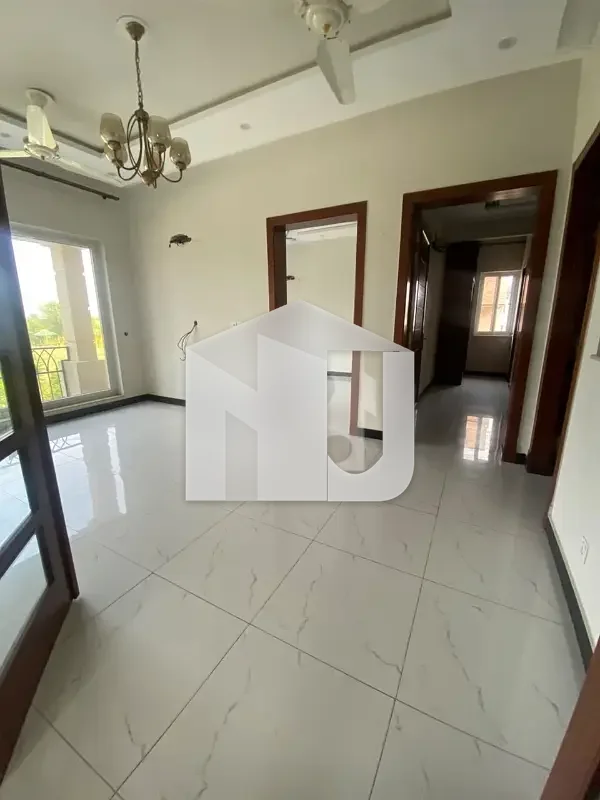 8 Marla Triple Storey Brand New Condition Luxury Designer House Available For Rent In D12 Near To Markaz & Family Park, photo 11