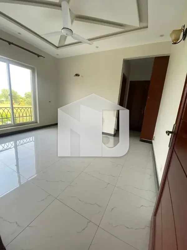 8 Marla Triple Storey Brand New Condition Luxury Designer House Available For Rent In D12 Near To Markaz & Family Park, photo 10