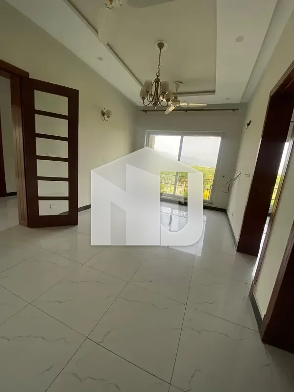 8 Marla Triple Storey Brand New Condition Luxury Designer House Available For Rent In D12 Near To Markaz & Family Park, photo 7
