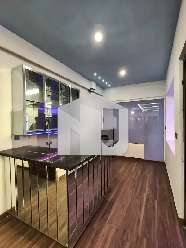 House 600 Square Yards For Rent In F-11, photo 2