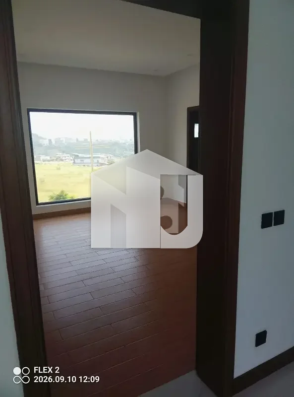 DHA Phase 1 Brand New Beautiful One Kanal House For Rent, photo 5