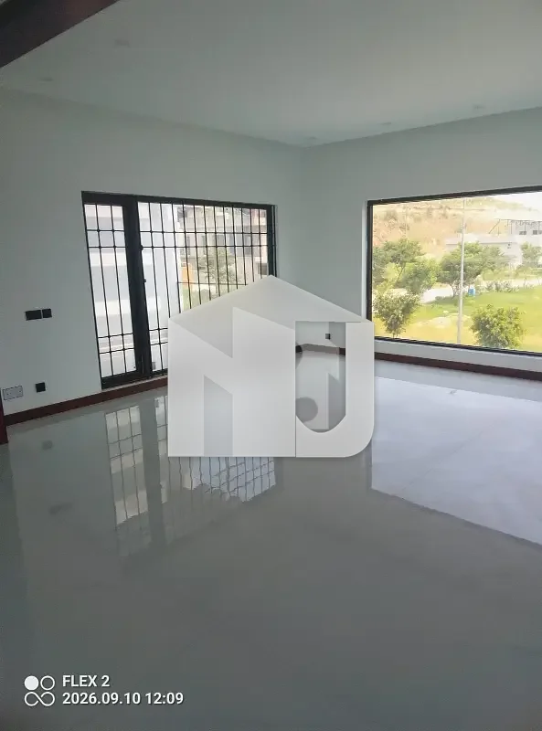 DHA Phase 1 Brand New Beautiful One Kanal House For Rent, photo 8