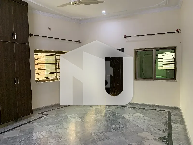 10 Marla beautiful house for rent in 75k, photo 6
