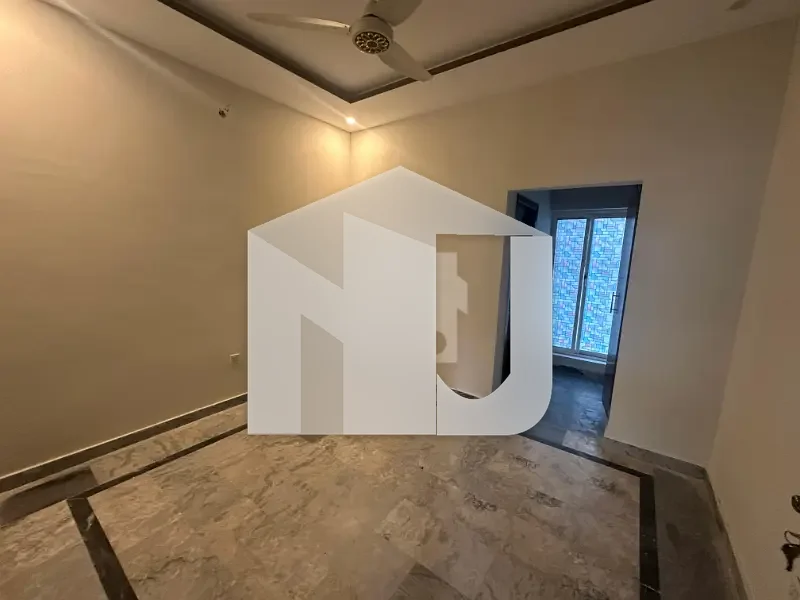 D-12/1 Islamabad 5 Marla Triple Storey House For Rent 4bed With Washroom Drawing Dining Tvl 2kichen Mumty Basement Full Hall Parking, photo 10