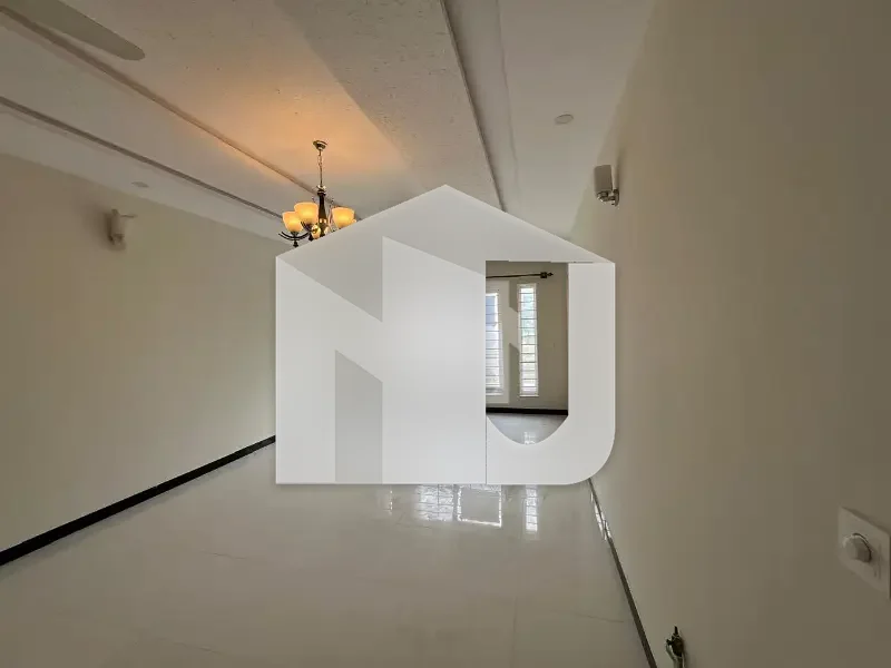 D-12 Islamabad 10Marla Brand New Triple story House For Rent 7bed with washroom Drawing Dining Tvl 2kichen servant Room Parking, photo 12