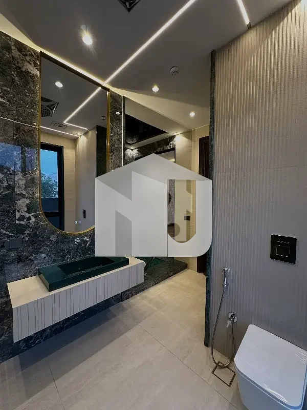 1 kanal brand new 3 unit house available for rent in DHA two, photo 6