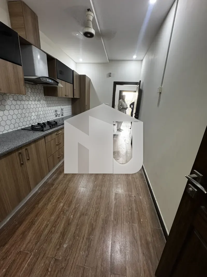 5 Marla Beautiful Descent Full House Available For Rent In B-17 Islamabad, photo 9